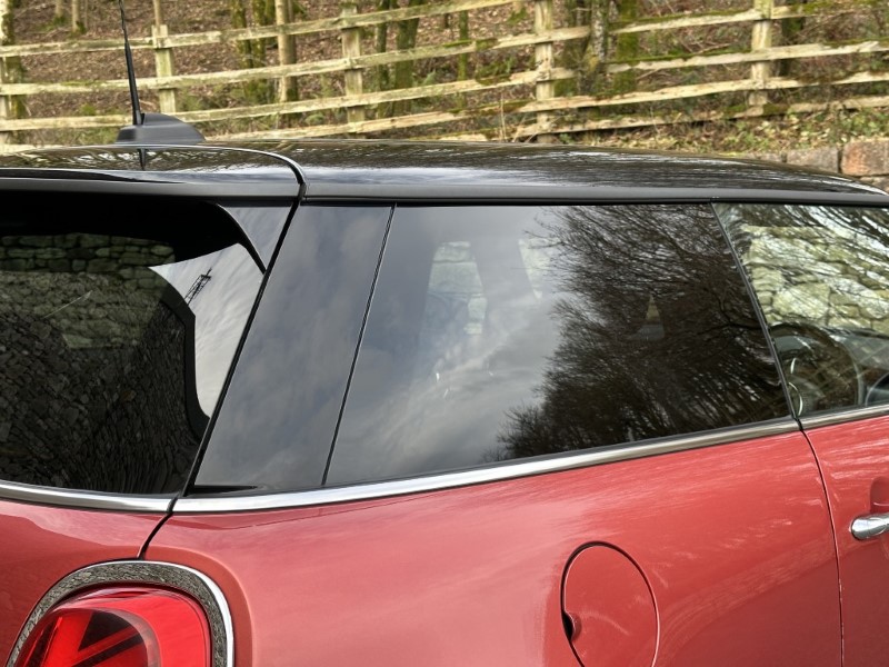 2020 (70) MINI HATCHBACK 1.5 Cooper Exclusive II 3dr 4949665