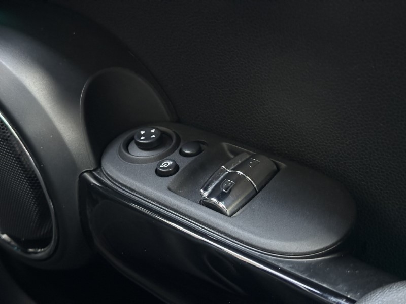 2020 (70) MINI HATCHBACK 1.5 Cooper Exclusive II 3dr 4949614