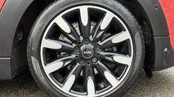 2020 (70) MINI HATCHBACK 1.5 Cooper Exclusive II 3dr 4949660