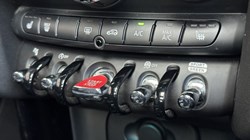 2020 (70) MINI HATCHBACK 1.5 Cooper Exclusive II 3dr 4949619