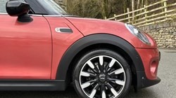 2020 (70) MINI HATCHBACK 1.5 Cooper Exclusive II 3dr 4949661