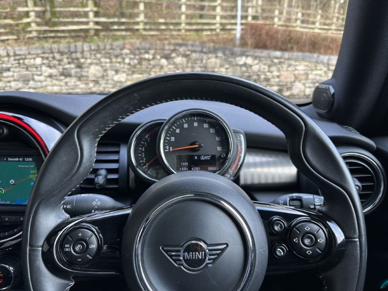 2020 (70) MINI HATCHBACK 1.5 Cooper Exclusive II 3dr 4949652