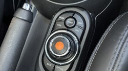 2020 (70) MINI HATCHBACK 1.5 Cooper Exclusive II 3dr 4949611