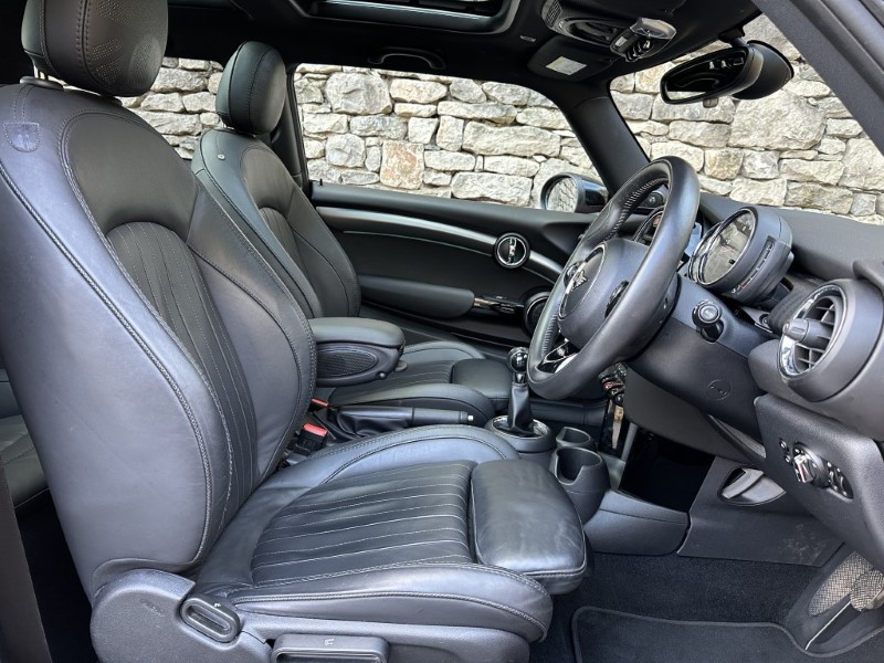 2020 (70) MINI HATCHBACK 1.5 Cooper Exclusive II 3dr 4949601