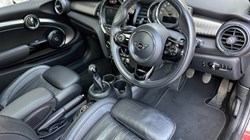 2020 (70) MINI HATCHBACK 1.5 Cooper Exclusive II 3dr 4949600