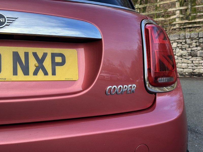 2020 (70) MINI HATCHBACK 1.5 Cooper Exclusive II 3dr 4949598