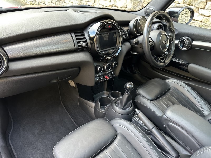 2020 (70) MINI HATCHBACK 1.5 Cooper Exclusive II 3dr 4949625