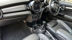 2020 (70) MINI HATCHBACK 1.5 Cooper Exclusive II 3dr 4949625