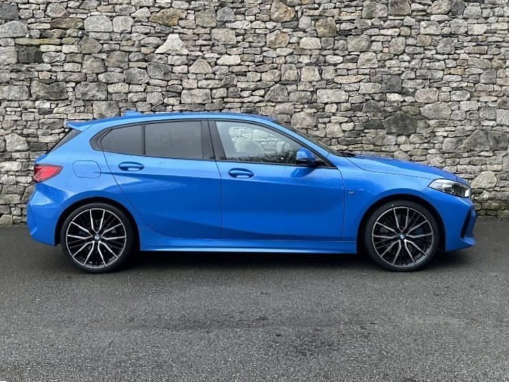 2022 (22) BMW 1 SERIES 118i M Sport 5dr 4935355