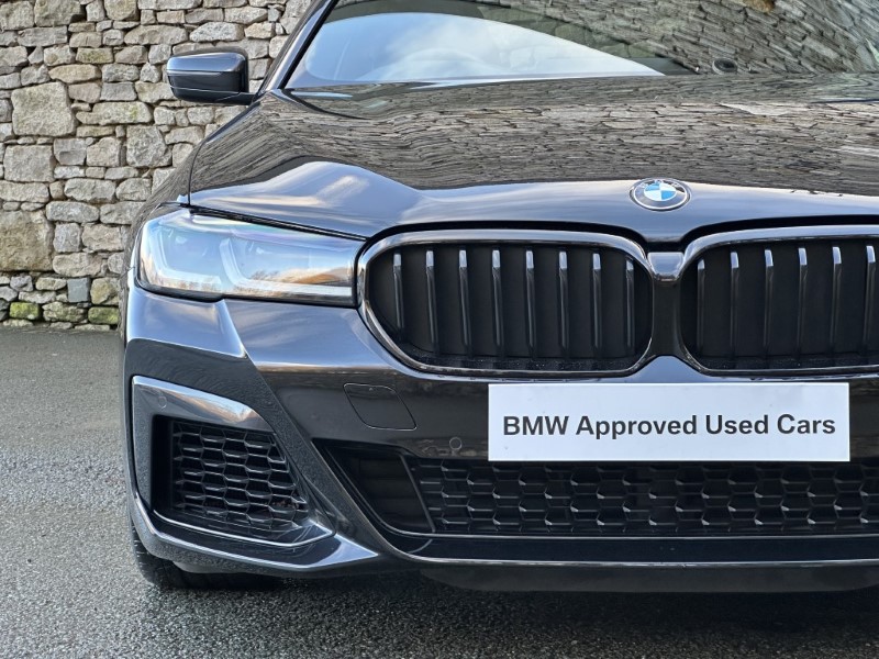2022 (72) BMW 5 SERIES M550i xDrive 4dr Saloon  4946538