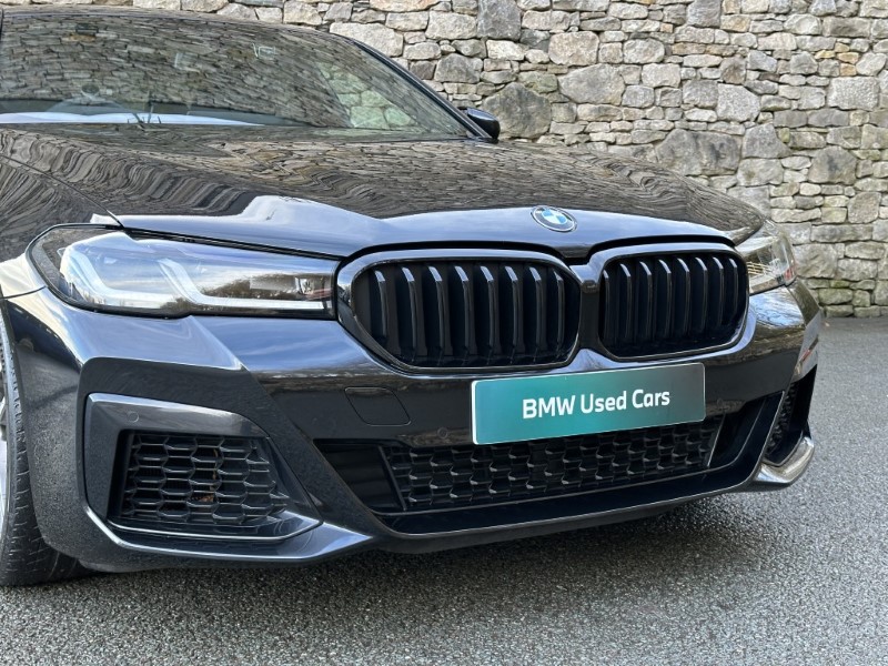2022 (72) BMW 5 SERIES M550i xDrive 4dr Saloon  4949519