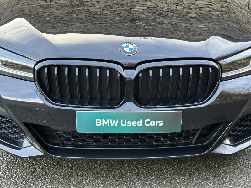 2022 (72) BMW 5 SERIES M550i xDrive 4dr Saloon  4949523