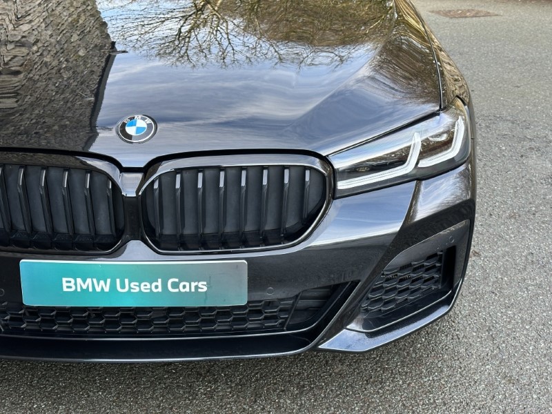 2022 (72) BMW 5 SERIES M550i xDrive 4dr Saloon  4949514
