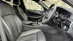 2022 (72) BMW 5 SERIES M550i xDrive 4dr Saloon 4946482