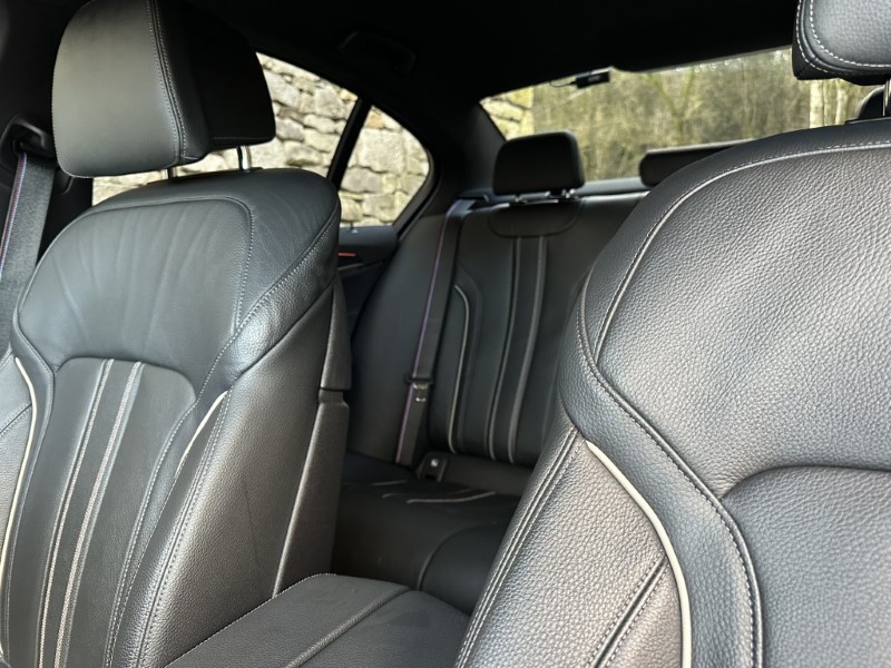 2022 (72) BMW 5 SERIES M550i xDrive 4dr Saloon  4946512