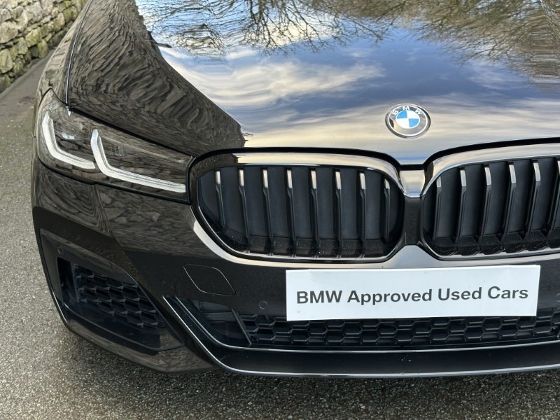 2022 (72) BMW 5 SERIES M550i xDrive 4dr Saloon  4946504