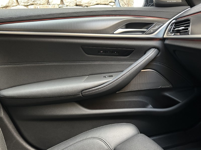 2022 (72) BMW 5 SERIES M550i xDrive 4dr Saloon  4946496