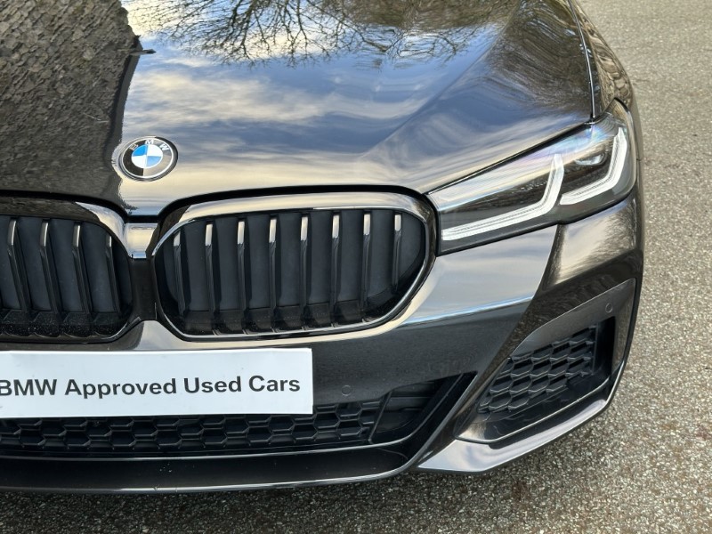 2022 (72) BMW 5 SERIES M550i xDrive 4dr Saloon  4946505
