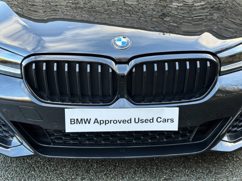 2022 (72) BMW 5 SERIES M550i xDrive 4dr Saloon  4946539