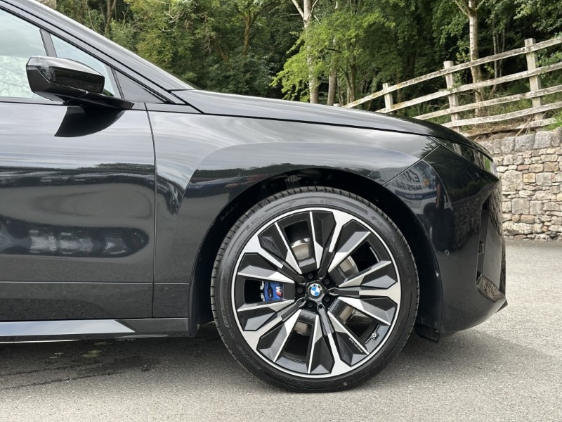 2025 (75) BMW iX 400kW xDrive60 M Sport  4922643