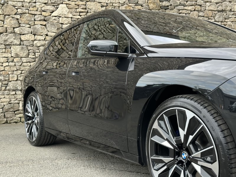 2025 (75) BMW iX 400kW xDrive60 M Sport  4922644
