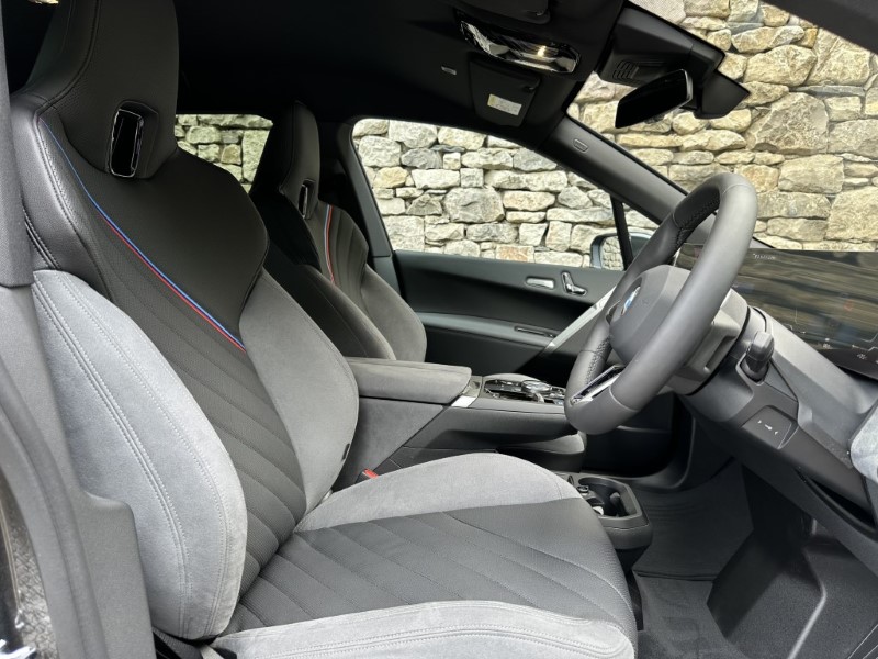 2025 (75) BMW iX 400kW xDrive60 M Sport  4922594