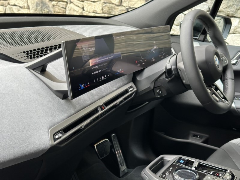 2025 (75) BMW iX 400kW xDrive60 M Sport  4922620