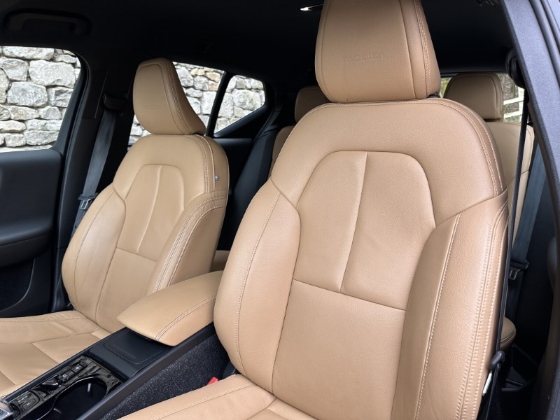 2020 (20) VOLVO XC40 2.0 T4 Inscription 5dr AWD Geartronic 4983702