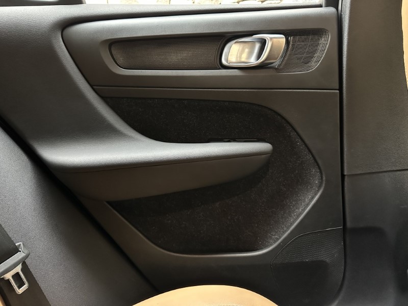 2020 (20) VOLVO XC40 2.0 T4 Inscription 5dr AWD Geartronic 4983682