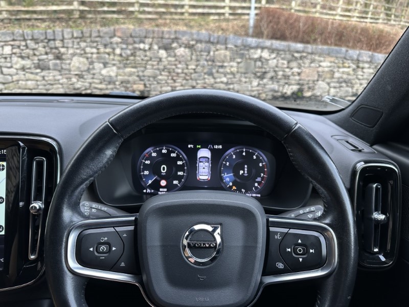 2020 (20) VOLVO XC40 2.0 T4 Inscription 5dr AWD Geartronic 4983719