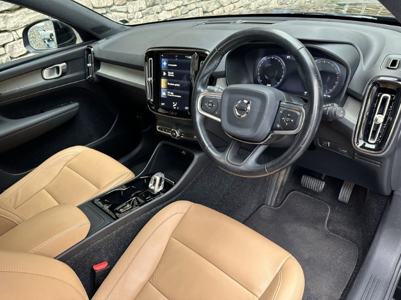 2020 (20) VOLVO XC40 2.0 T4 Inscription 5dr AWD Geartronic 4983678