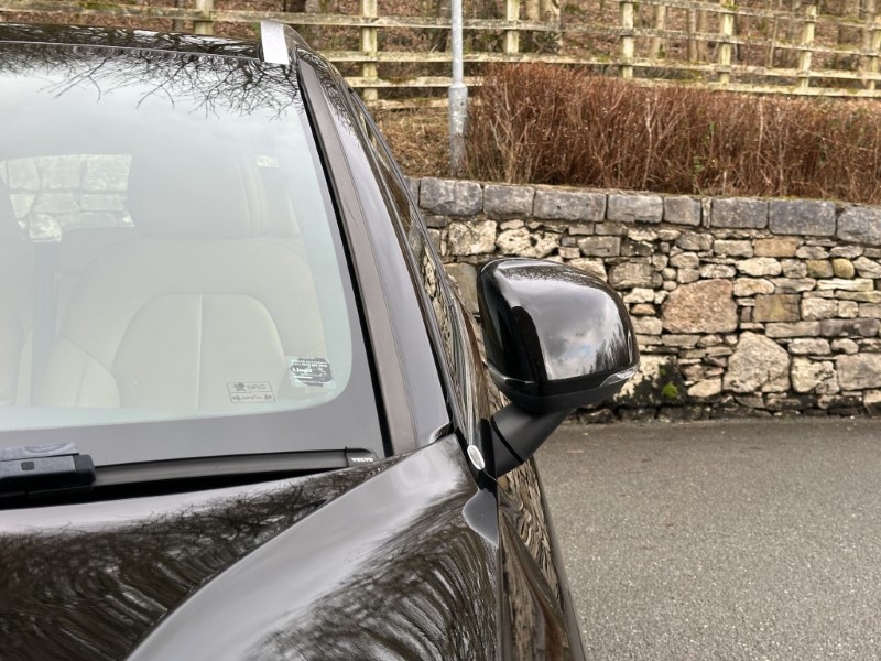 2020 (20) VOLVO XC40 2.0 T4 Inscription 5dr AWD Geartronic 4983715