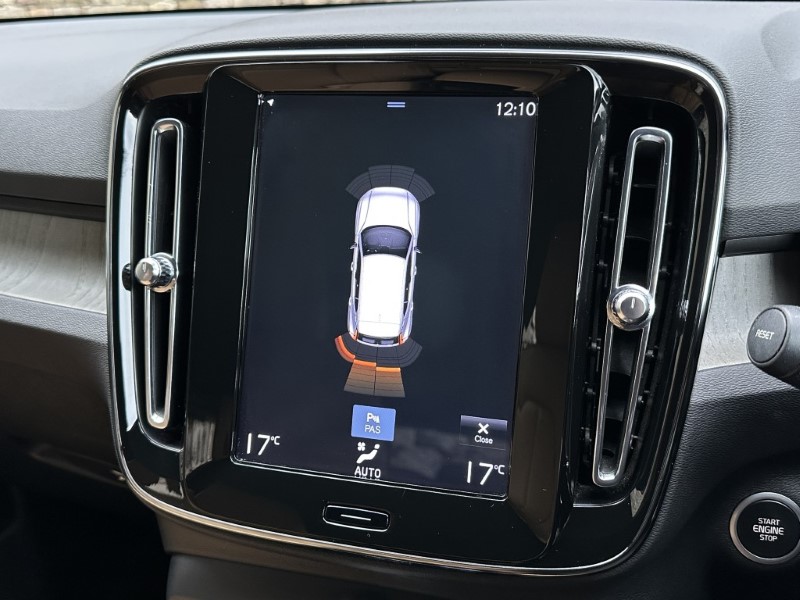 2020 (20) VOLVO XC40 2.0 T4 Inscription 5dr AWD Geartronic 4983717