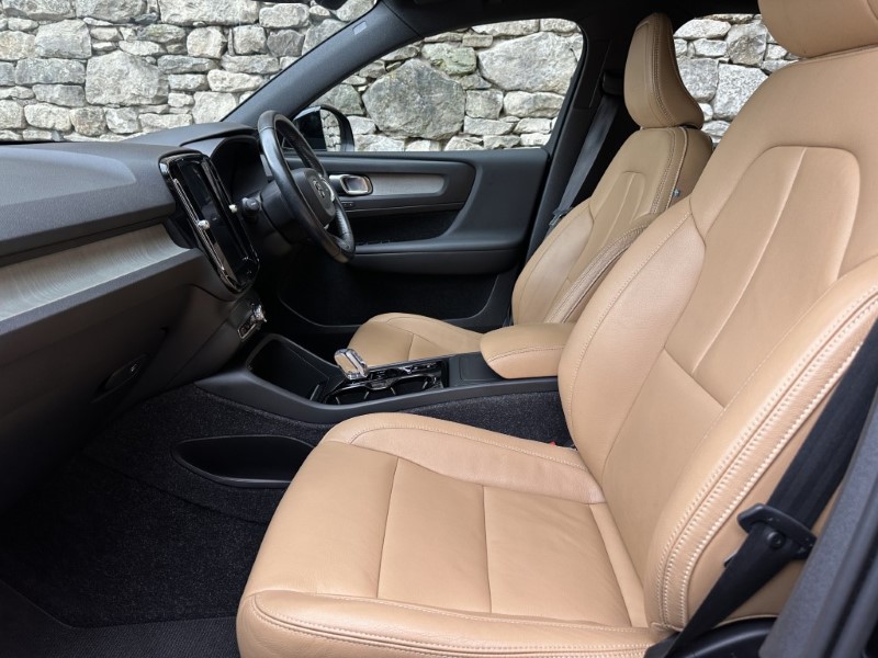 2020 (20) VOLVO XC40 2.0 T4 Inscription 5dr AWD Geartronic 4983699