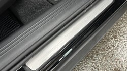 2020 (20) VOLVO XC40 2.0 T4 Inscription 5dr AWD Geartronic 4983681