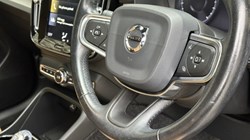 2020 (20) VOLVO XC40 2.0 T4 Inscription 5dr AWD Geartronic 4983679