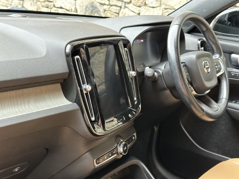 2020 (20) VOLVO XC40 2.0 T4 Inscription 5dr AWD Geartronic 4983701