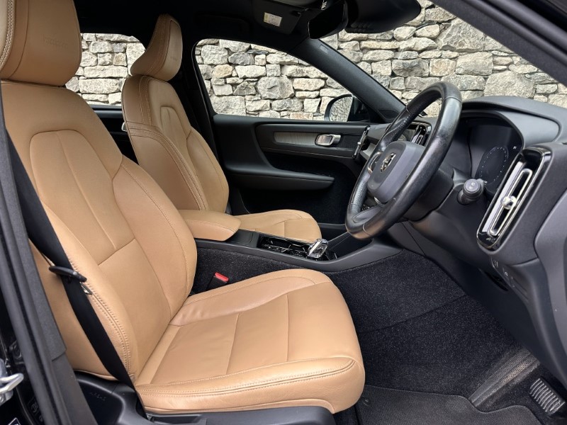 2020 (20) VOLVO XC40 2.0 T4 Inscription 5dr AWD Geartronic 4983677