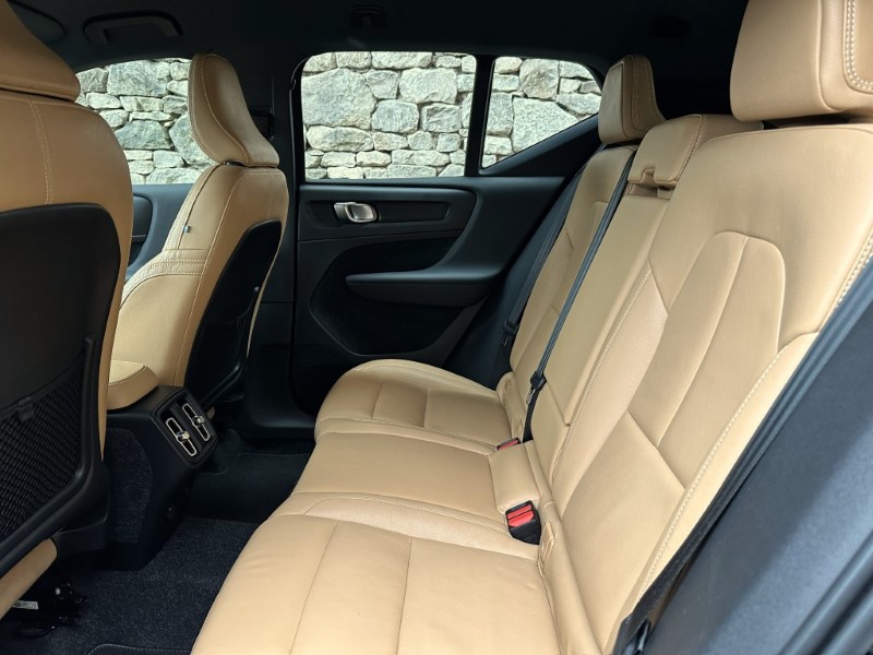 2020 (20) VOLVO XC40 2.0 T4 Inscription 5dr AWD Geartronic 4983698