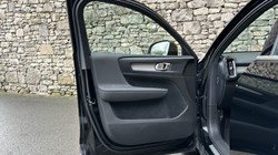 2020 (20) VOLVO XC40 2.0 T4 Inscription 5dr AWD Geartronic 4983708