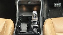 2020 (20) VOLVO XC40 2.0 T4 Inscription 5dr AWD Geartronic 4983685