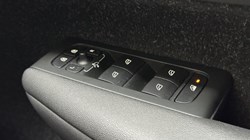 2020 (20) VOLVO XC40 2.0 T4 Inscription 5dr AWD Geartronic 4983692