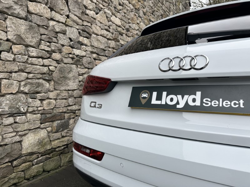 2017 (17) AUDI Q3 1.4T FSI Sport 5dr S Tronic 4936119