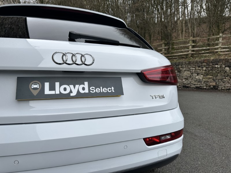 2017 (17) AUDI Q3 1.4T FSI Sport 5dr S Tronic 4936118