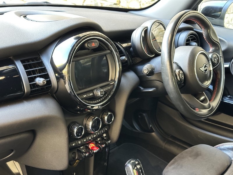 2020 (20) MINI HATCHBACK 2.0 Cooper S Sport II 3dr Auto 4958214