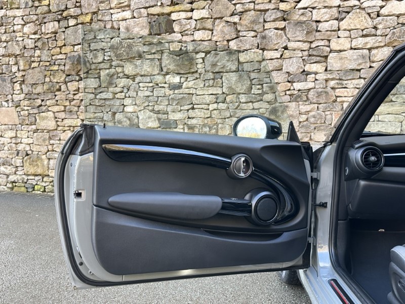 2020 (20) MINI HATCHBACK 2.0 Cooper S Sport II 3dr Auto 4958225