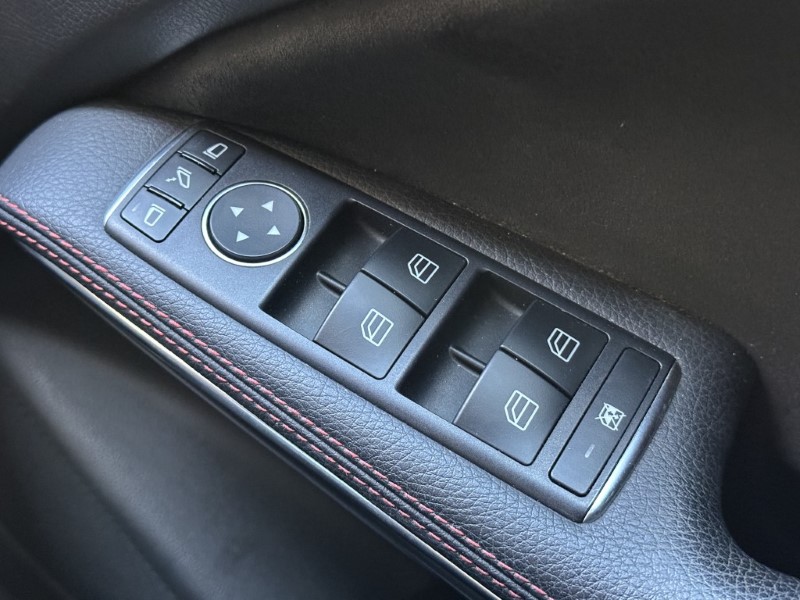 2017 (67) MERCEDES-BENZ A CLASS A180 AMG Line Premium 5dr Auto 4996120