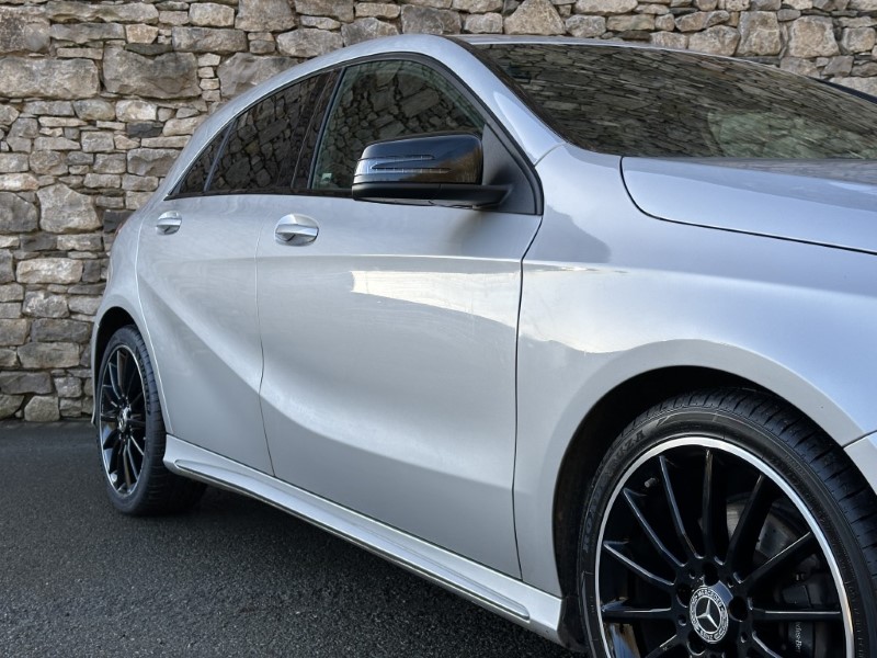 2017 (67) MERCEDES-BENZ A CLASS A180 AMG Line Premium 5dr Auto 4996168