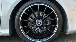 2017 (67) MERCEDES-BENZ A CLASS A180 AMG Line Premium 5dr Auto 4996165