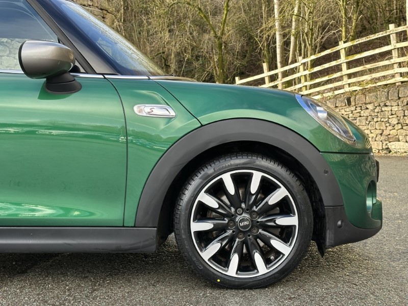 2020 (20) MINI HATCHBACK 2.0 Cooper S Exclusive II 5dr Auto [Comfort Pack] 4958396